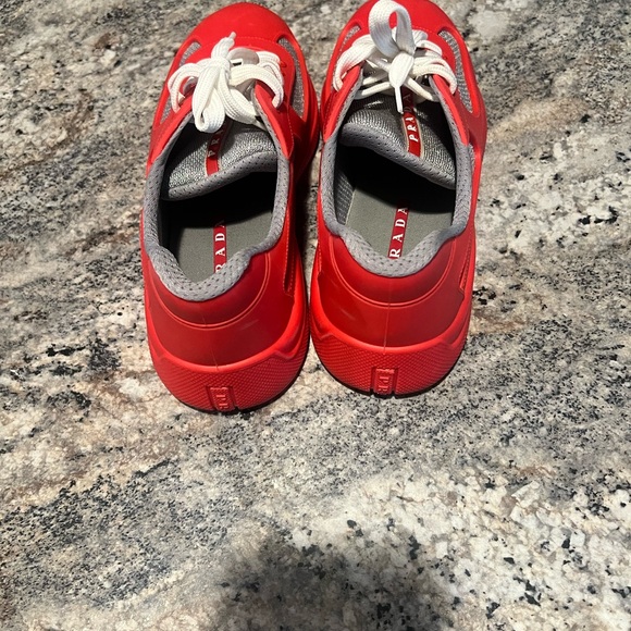Men’s Prada sneaker size 9 - Picture 3 of 5